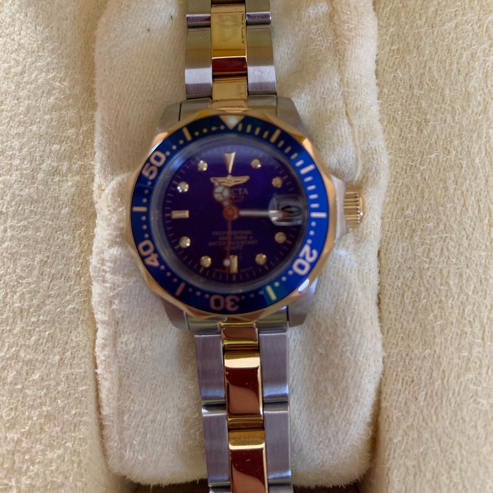 NEVER WORN Women’s Invicta Watch